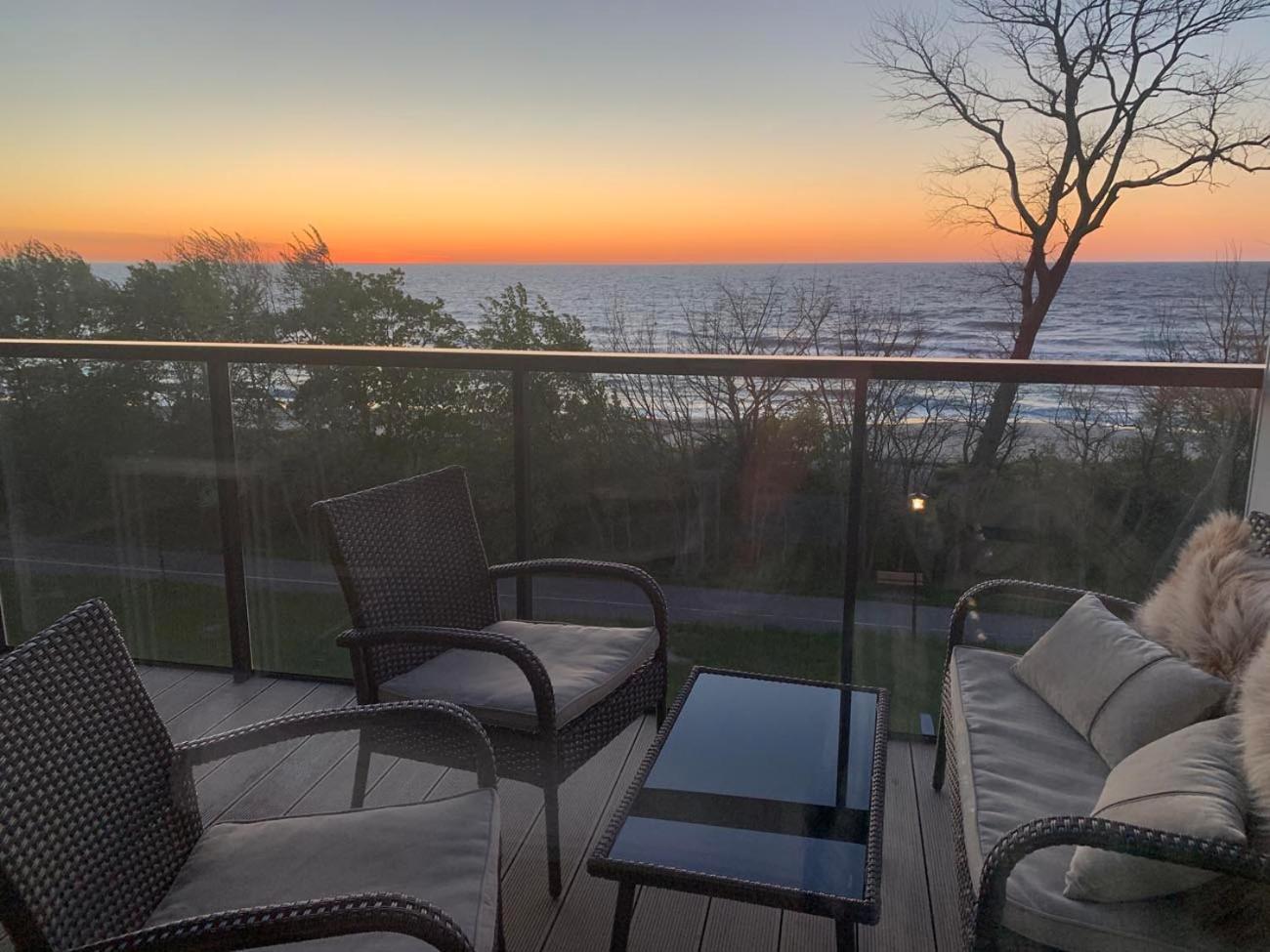 Seaside Park Apartamenty Prywatne Z Widokiem Na Morze 코워브제크 외부 사진