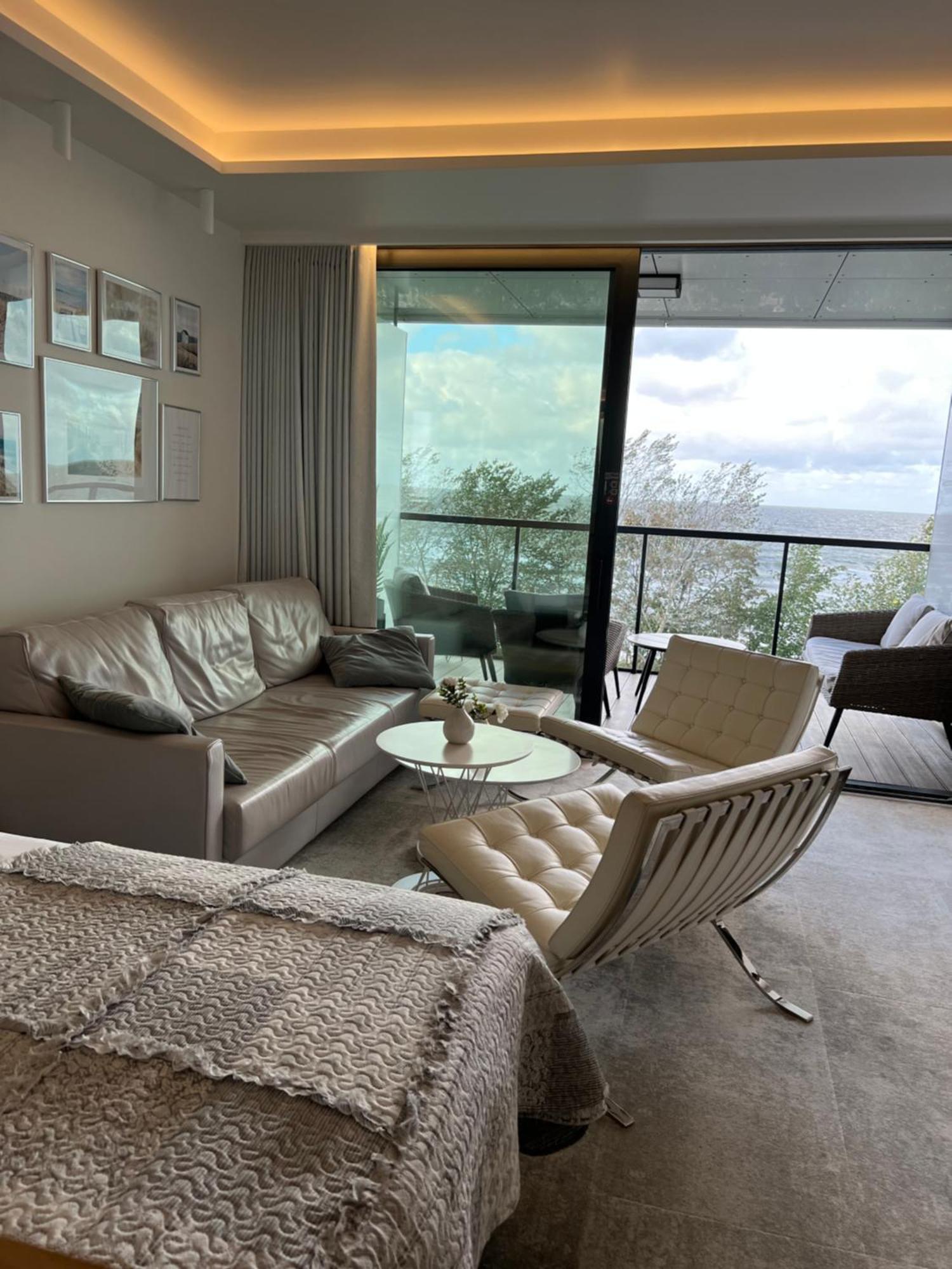 Seaside Park Apartamenty Prywatne Z Widokiem Na Morze 코워브제크 외부 사진