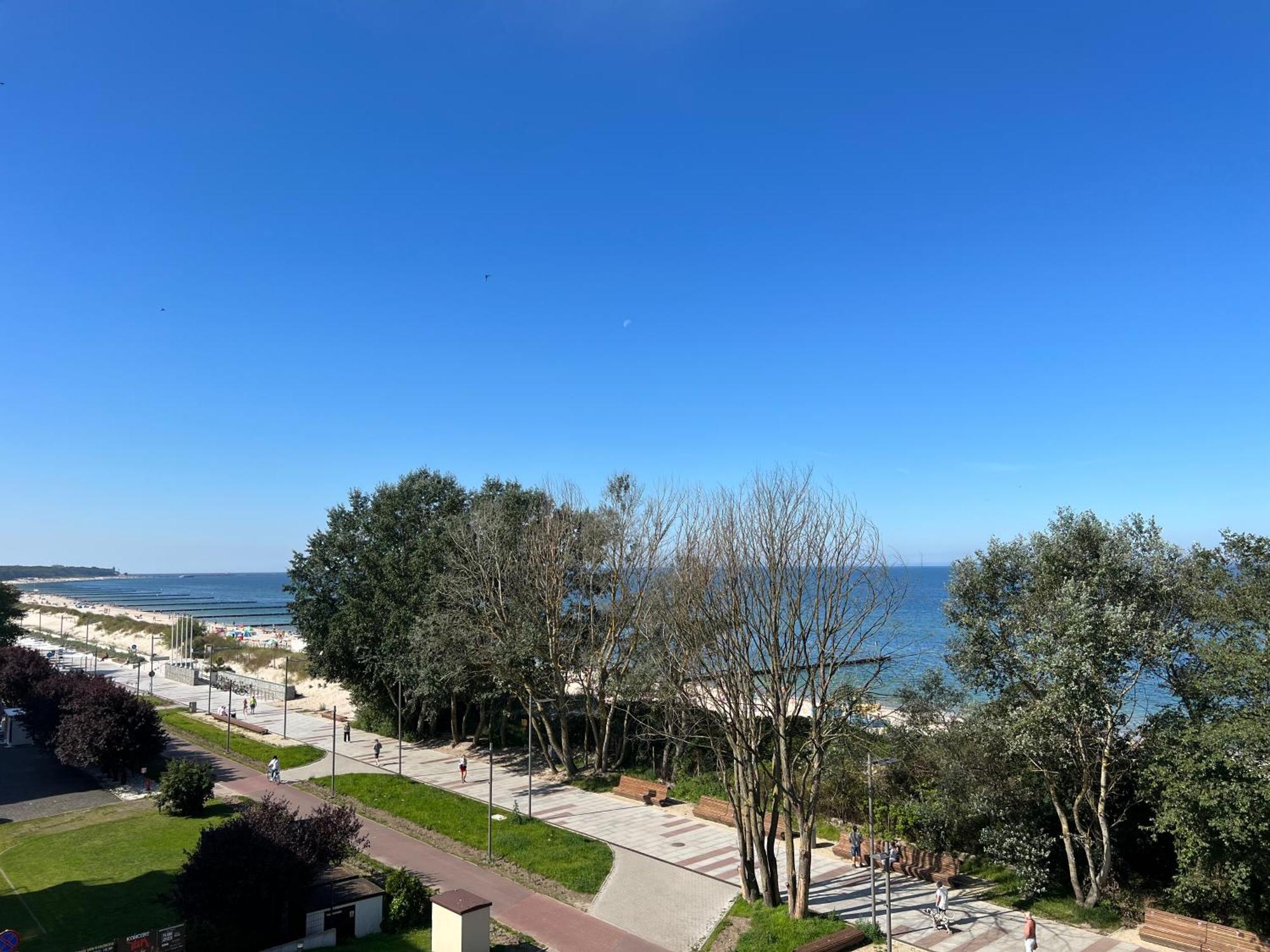 Seaside Park Apartamenty Prywatne Z Widokiem Na Morze 코워브제크 외부 사진